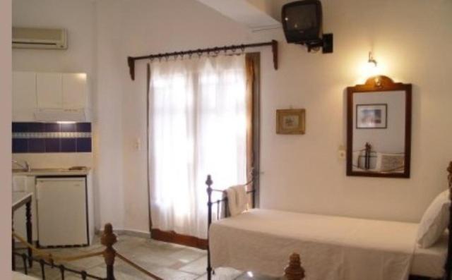 Pleoussa Studio And Apartments Bandar Skopelos Bilik gambar