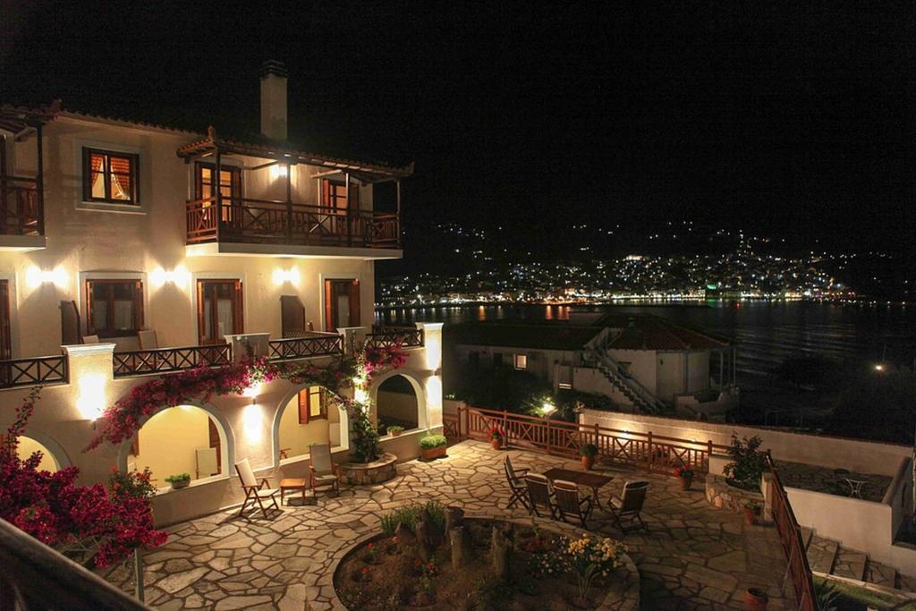 Pleoussa Studio And Apartments Bandar Skopelos Luaran gambar