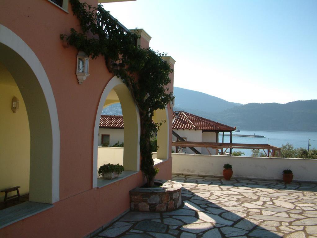 Pleoussa Studio And Apartments Bandar Skopelos Luaran gambar