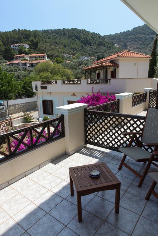 Pleoussa Studio And Apartments Bandar Skopelos Luaran gambar